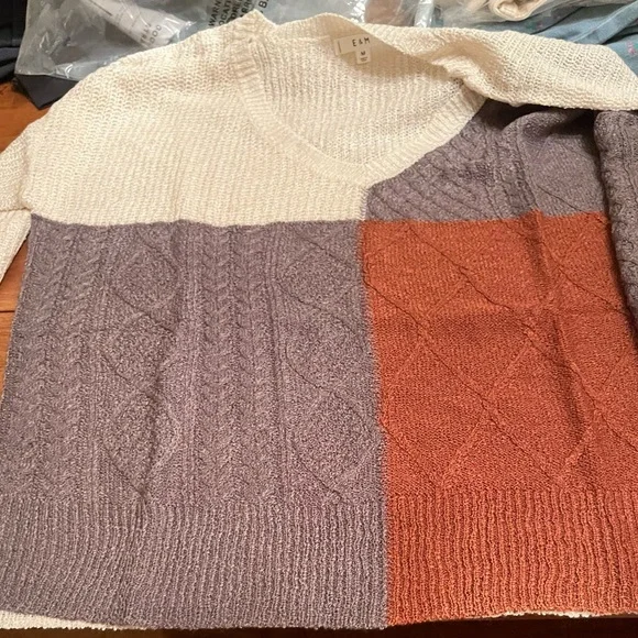 E&M Colorblock Knit Sweater - Cream, Gray & Rust - Picture 7 of 8